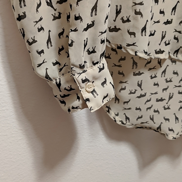 Cream Safari Animal Blouse - Picture 3 of 3